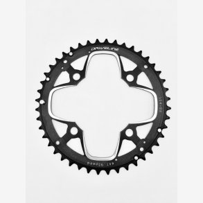 Klinge, FIX 104, 44T. 4 hul, sort, m. lftenitter, IVELINE